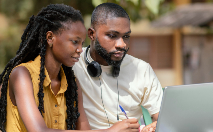 Profissionais negros: Mover anuncia últimos dias de inscrição para cursos gratuitos em parceria com universidades