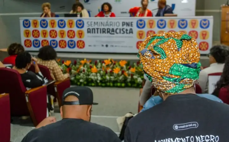‘Sem enfrentar o racismo, não há educação democrática’: juventude negra ocupa Congresso e exige PNE antirracista