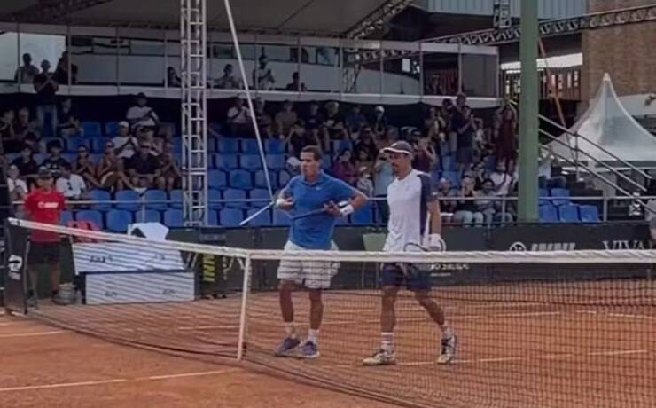 Tenistas são presos por injúria racial em SC após imitação de macaco